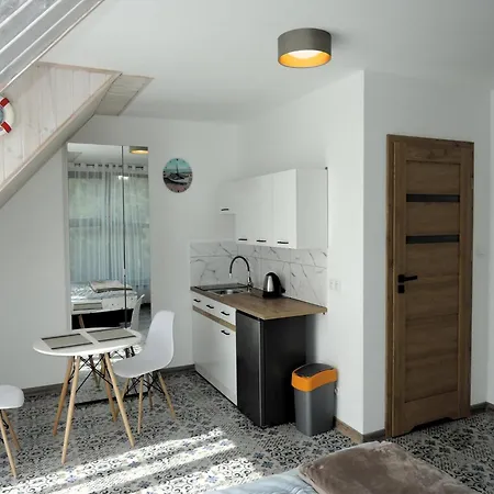 In Mrze Yno By Sandy Beaches *