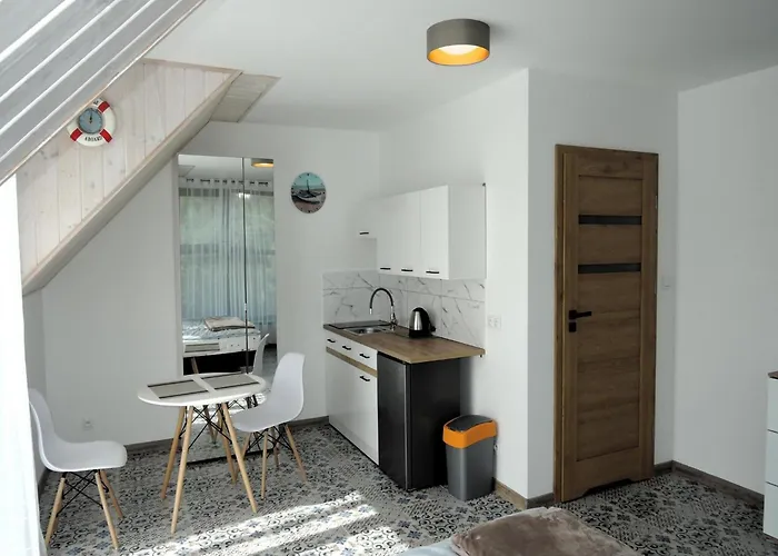 In Mrze Yno By Sandy Beaches *