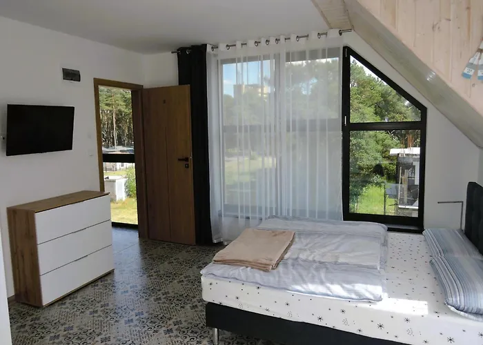 In Mrze Yno By Sandy Beaches